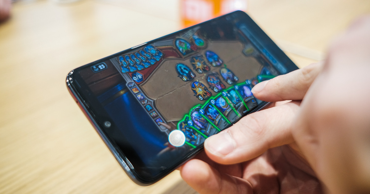 Hearthstone: Online karetní hra, ke které potřebujete jen mobilní telefon